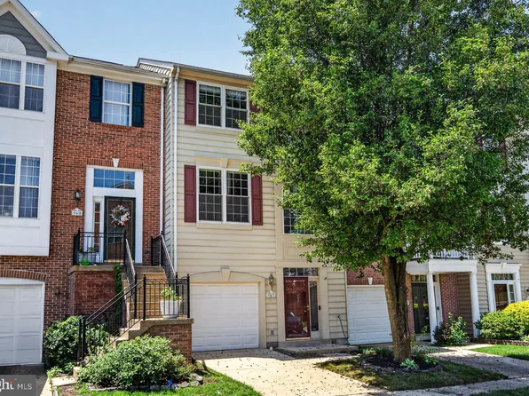 967 Herons Run Ln, Woodbridge, VA 22191