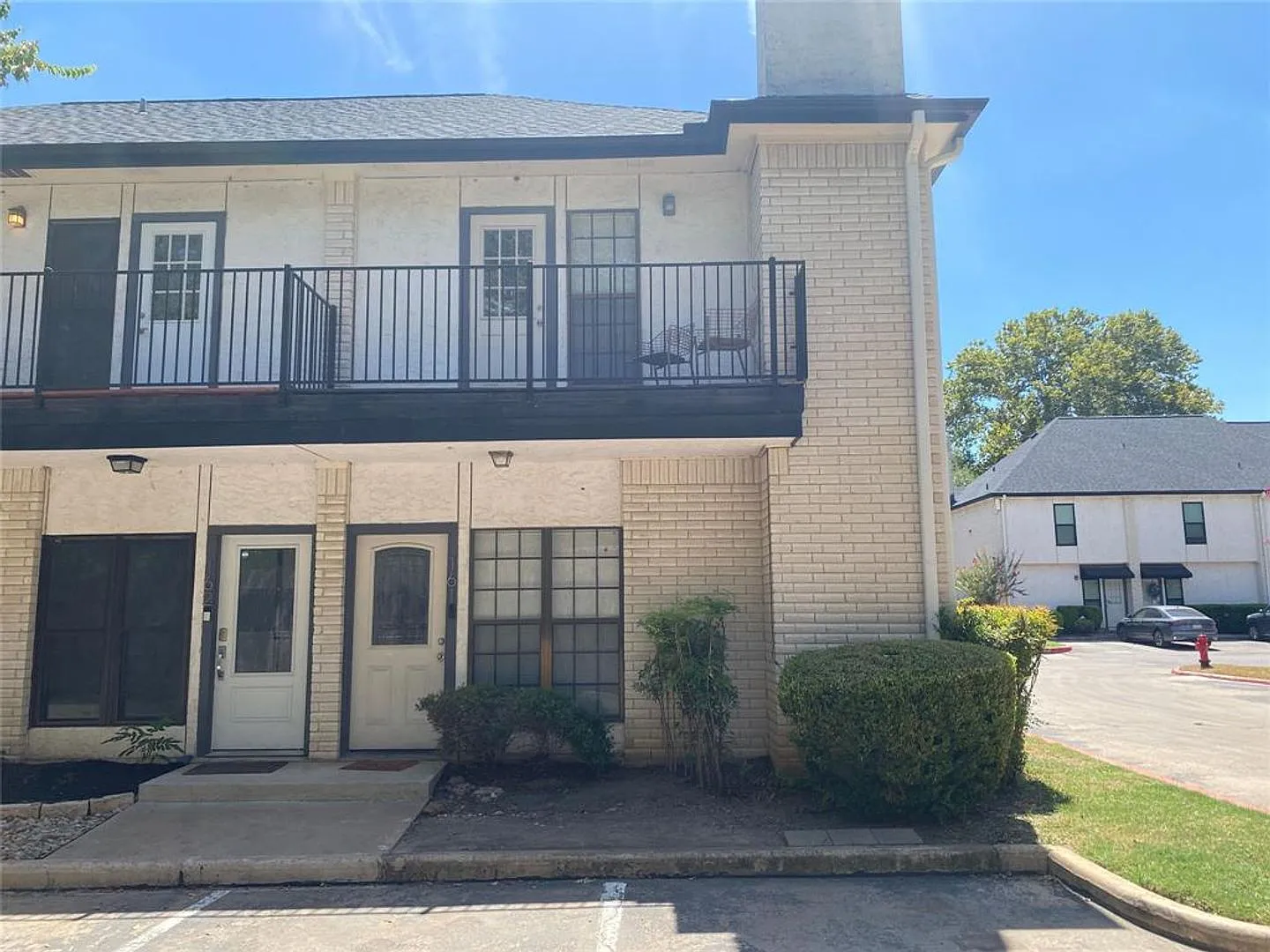 Tucked into the heart of Austin's coveted Zilker neighborhood! — Photo 2