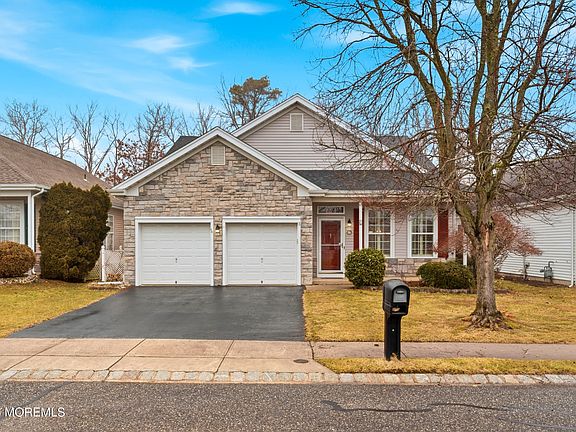 2nd image of 9 Robin Lane