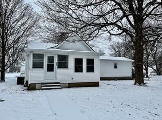 106 Logan St, Potomac, IL 61865