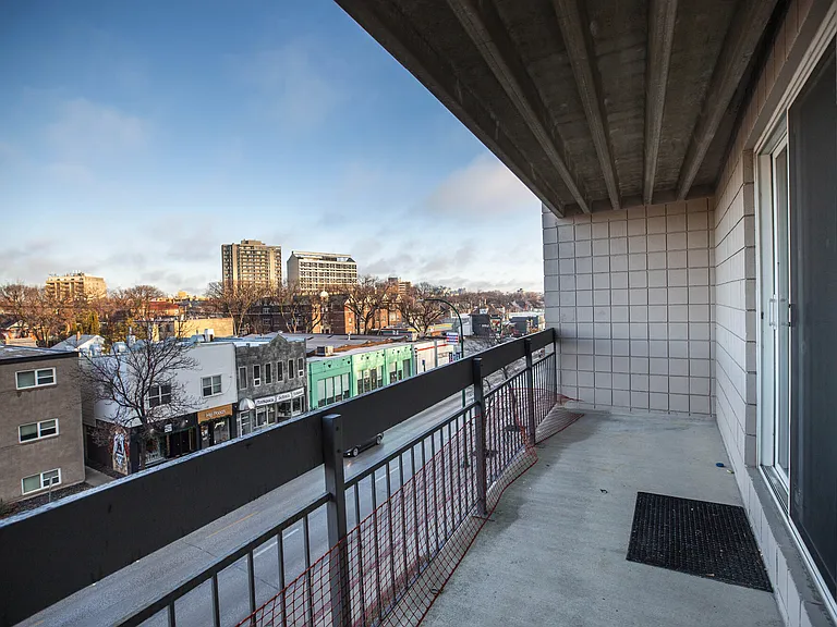 800 Corydon Ave — Photo 32