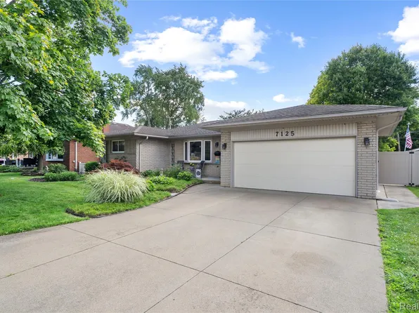 7125 Highview St, Dearborn Heights, MI 48127