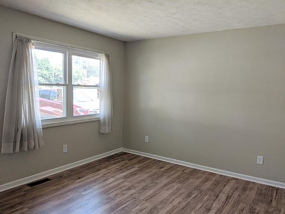 4th image of 116 Springside Ct