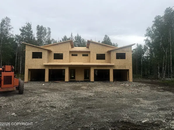 7435 N Paw St, Wasilla, AK 99654