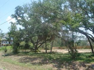 3014 Bay St, Gulf Breeze, FL 32563