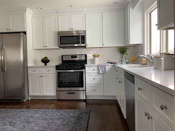 5th image of 37 Buffington Ave