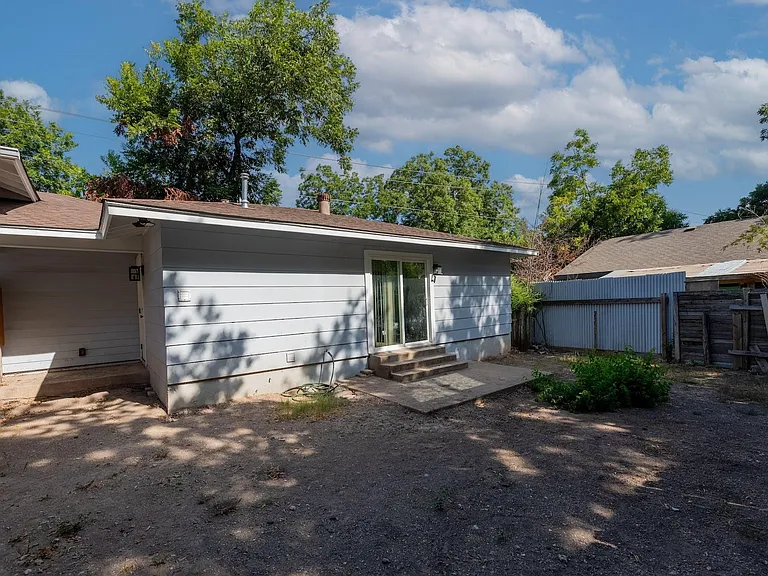8405 Georgian Dr — Photo 31