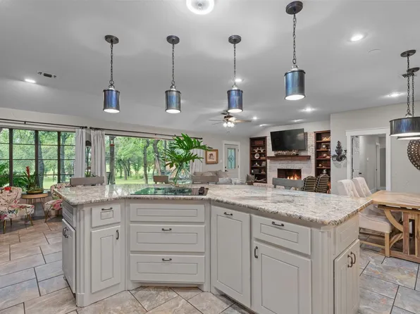 650 Spring Creek Pkwy, Weatherford, TX 76087