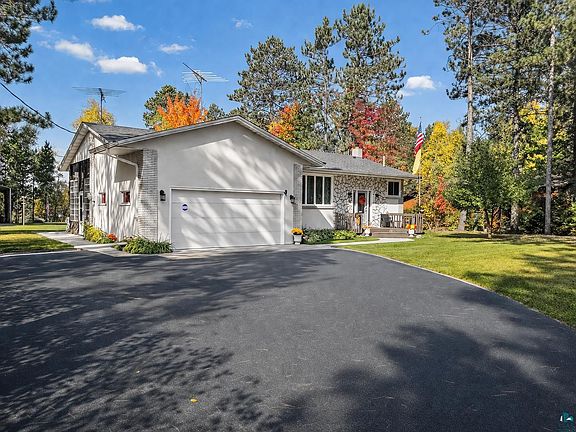 3rd image of 3975 Long Lake Shores Rd