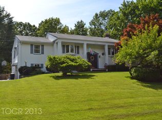 18 Crescent Ridge Rd, Mahwah, NJ 07430