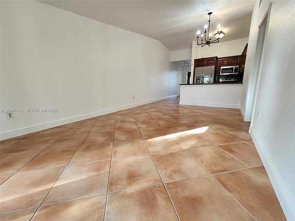 5th image of 13412 SW 17th Terrace Cir N