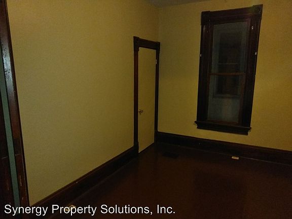 5th image of 154 Sturges Ave