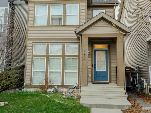 1766 Dumont Cres SW, Edmonton, AB T6W 3V8