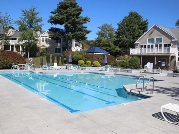 324 Tilden Commons Ln #324, Braintree, MA 02184