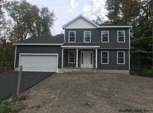 320 Christine Ln, Schenectady, NY 12306