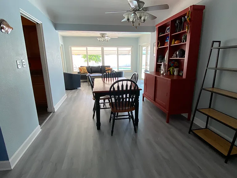2560 E Vina Del Mar Blvd — Photo 6