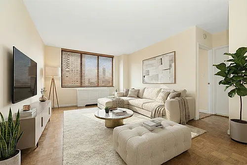 245 E 44th St Photo 1 245 E 44th St Photo 1