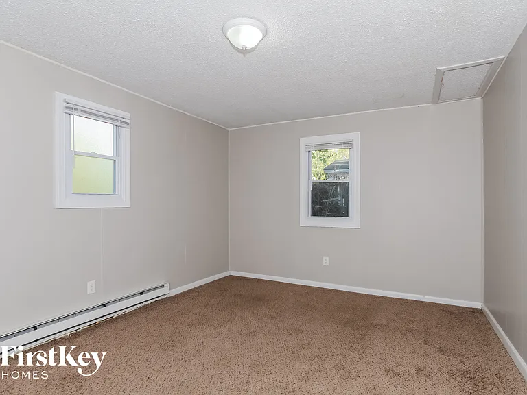 4880 Hardell Dr — Photo 10