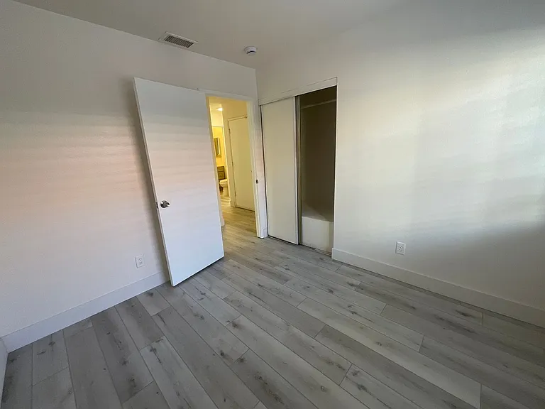 15345 Murray Ave — Photo 23