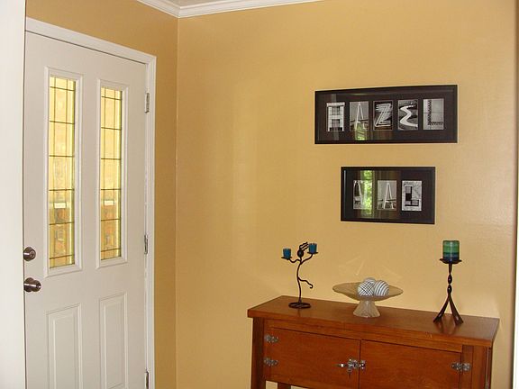 3rd image of 1768 Oak Crest Ct