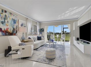 9 High Point Cir N APT 101, Naples, FL 34103