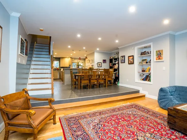 3056 Independence Avenue image 19 of 40