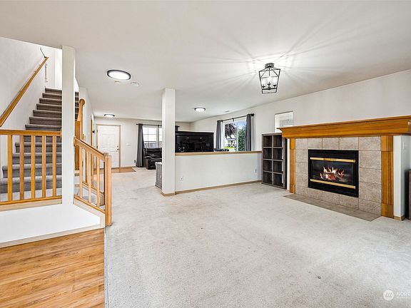 4th image of 18716 94th Avenue Ct E