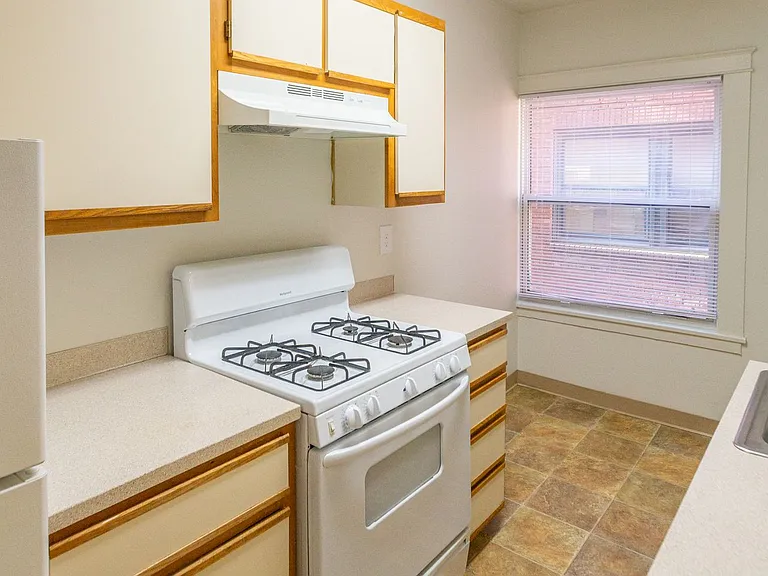 The Winston Apartments — Photo 4