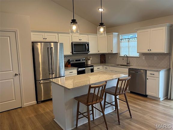 5th image of 310 Lake Labadie Dr