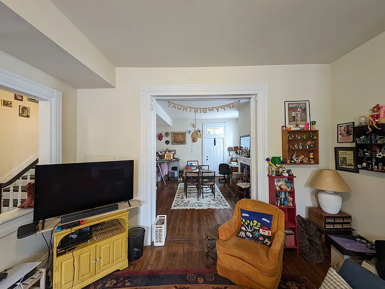 2115 E Marshall St #A — Photo 9