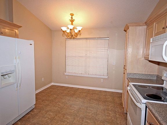 5th image of 6250 Starhill Dr