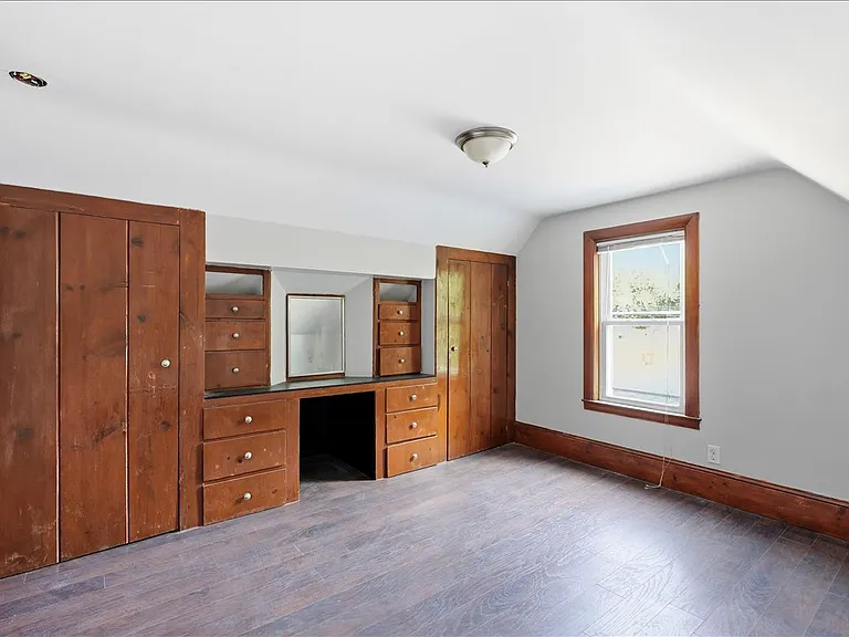 352 Beulah St #1 — Photo 16