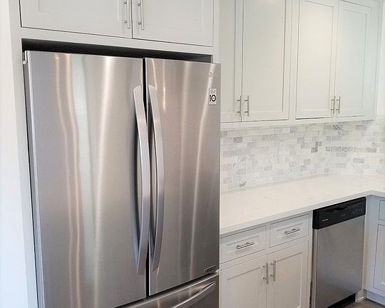 4th image of 1117 S Bedford St #3306