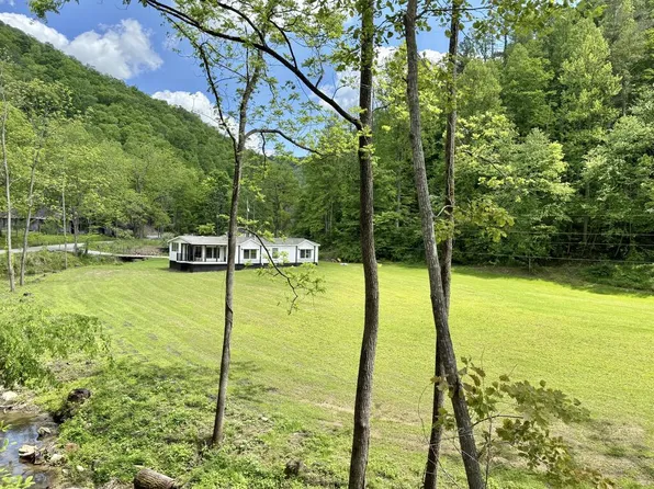 3054 Polls Creek Rd, Smilax, KY 41764
