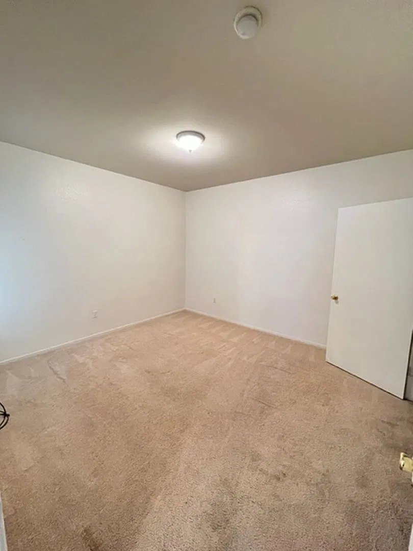 3 bedroom/2 bath first floor condo with Tile, gated w/pool, 215 & Rainbow! — Photo 4