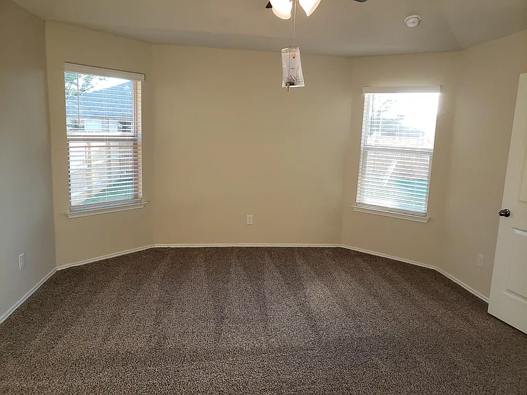 5550 Perdita Dr — Photo 4