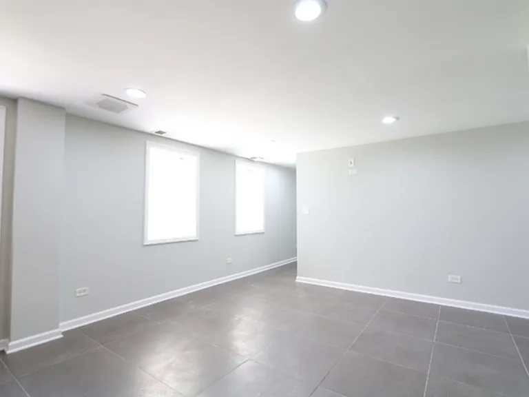 2002 W Cullerton St #1G — Photo 5