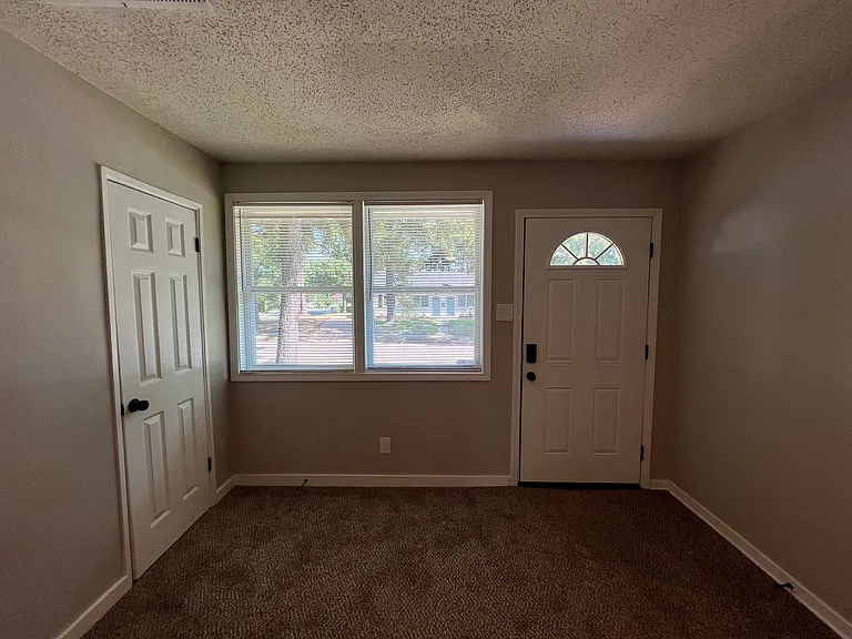 2983 Waynoka Ave — Photo 6