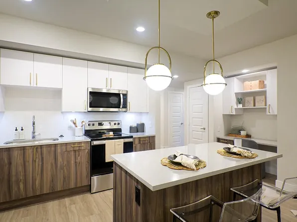 Coasterra Apartments, 150 SE 3rd Ave #413, Fort Lauderdale, FL 33301