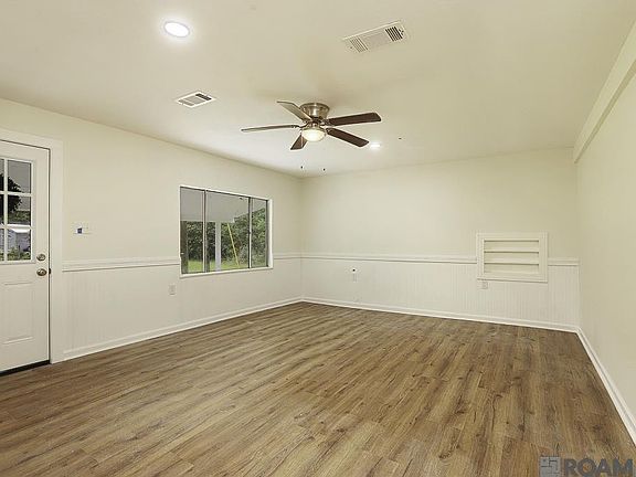 3rd image of 33485 Clinton Allen Rd