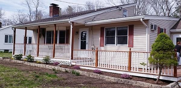 1st image of 279 Thurston St