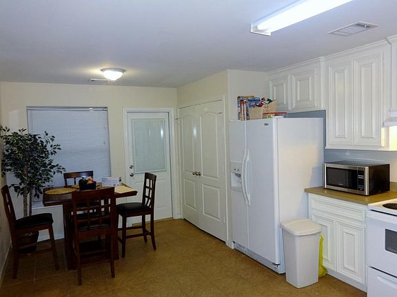 3rd image of 16494 Eastchase