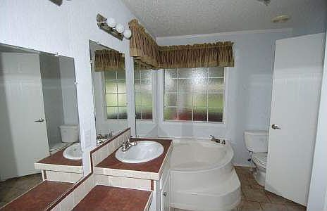 4th image of 20 Jackson Creek Cir