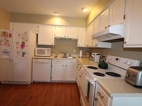 5th image of 8255 Priestley Dr