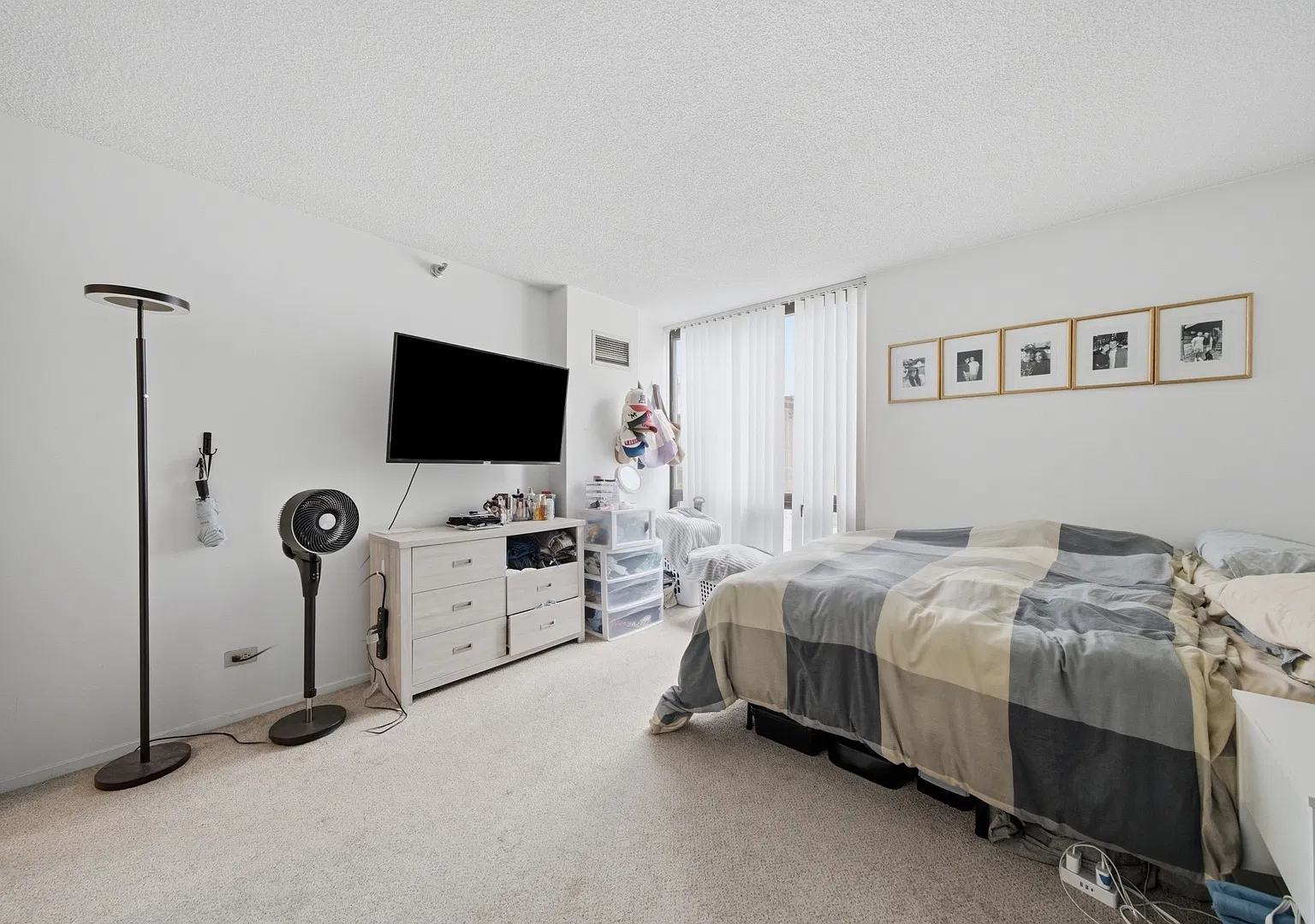 2 bed, 1250 sqft, $3,650 — Photo 3