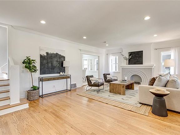 4th image of 322 NE 14th St
