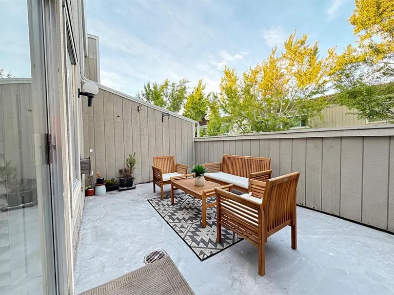 165 Okeefe St — Photo 11