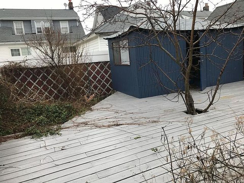 2nd image of 524 137th Bch