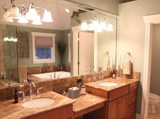 226 W Washington St, Itasca, IL 60143