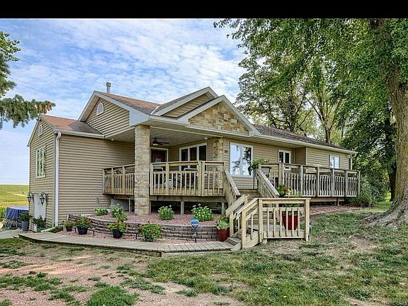 2nd image of 1194 23rd Rd